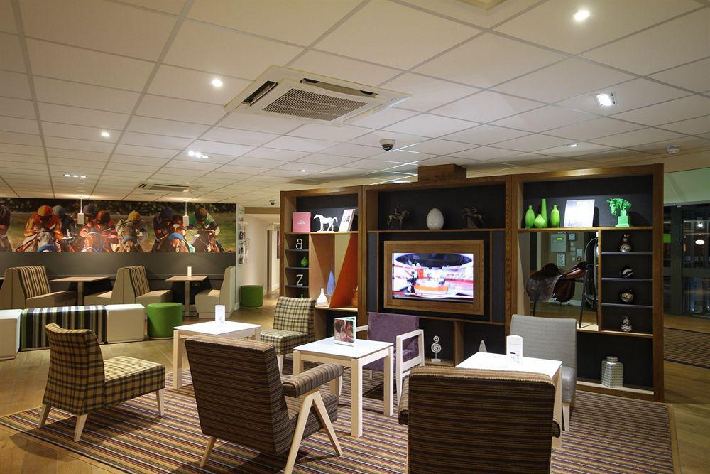 Holiday Inn Huntingdon Racecourse, An Ihg Hotel Zewnętrze zdjęcie