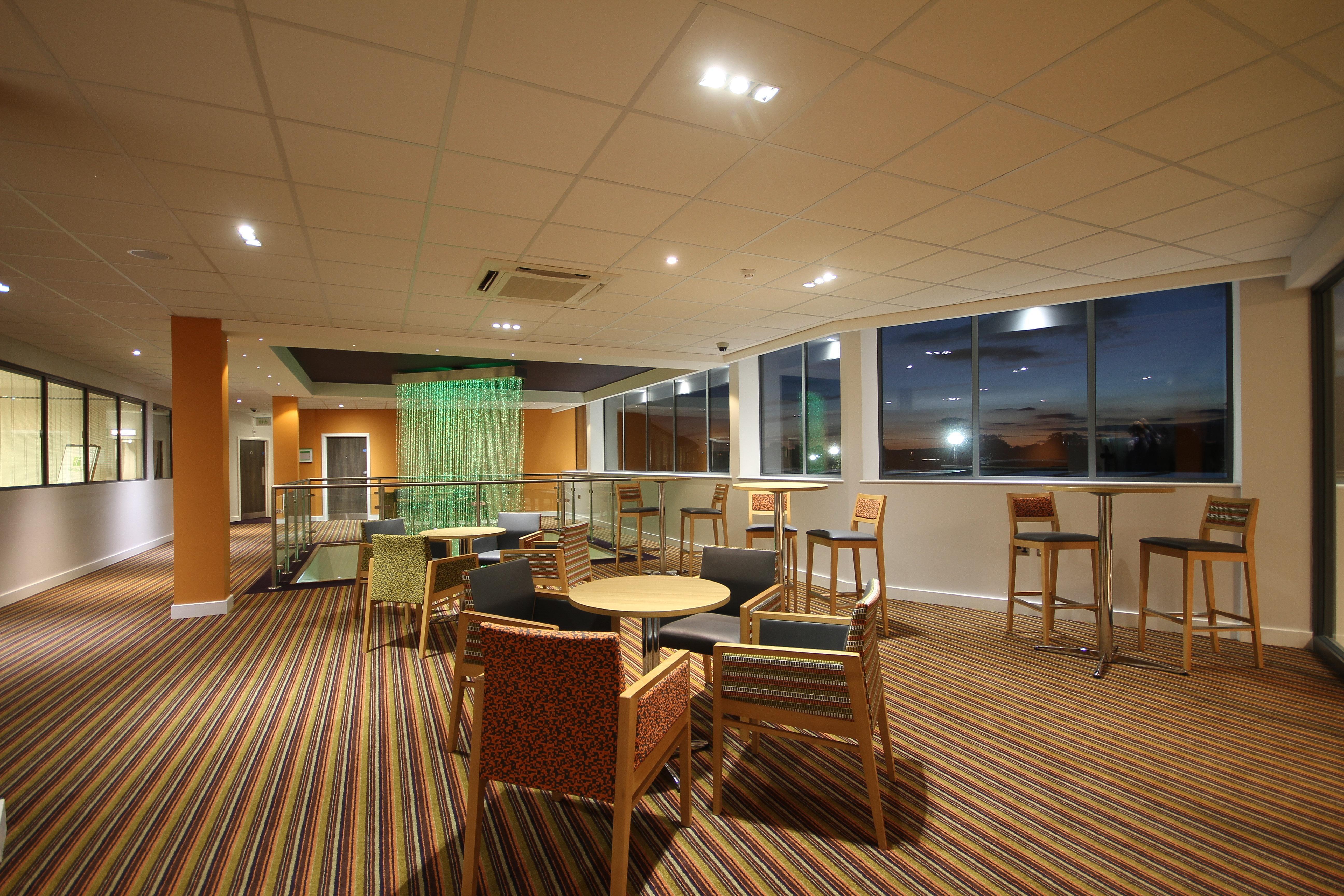 Holiday Inn Huntingdon Racecourse, An Ihg Hotel Zewnętrze zdjęcie