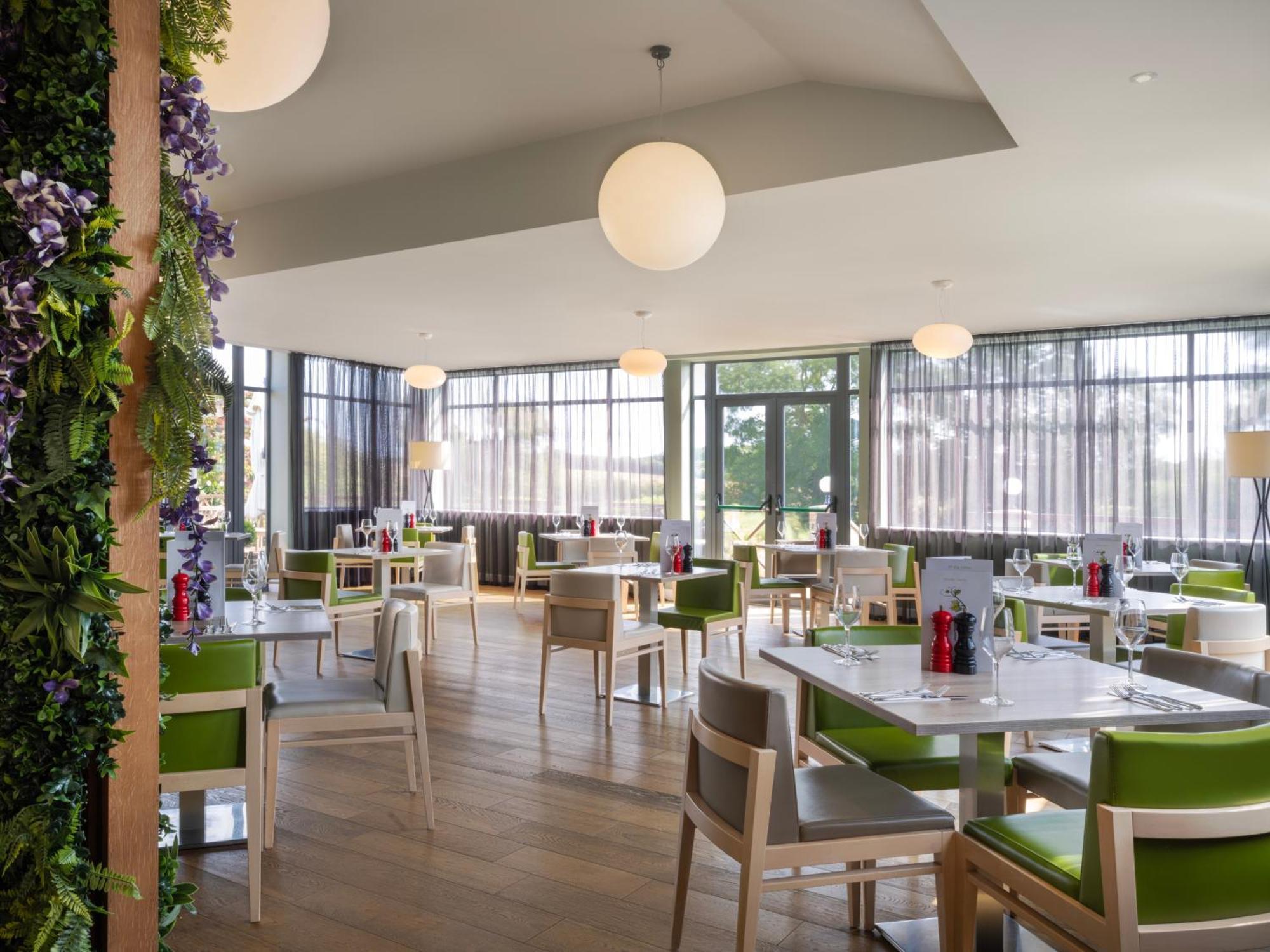 Holiday Inn Huntingdon Racecourse By Ihg Zewnętrze zdjęcie