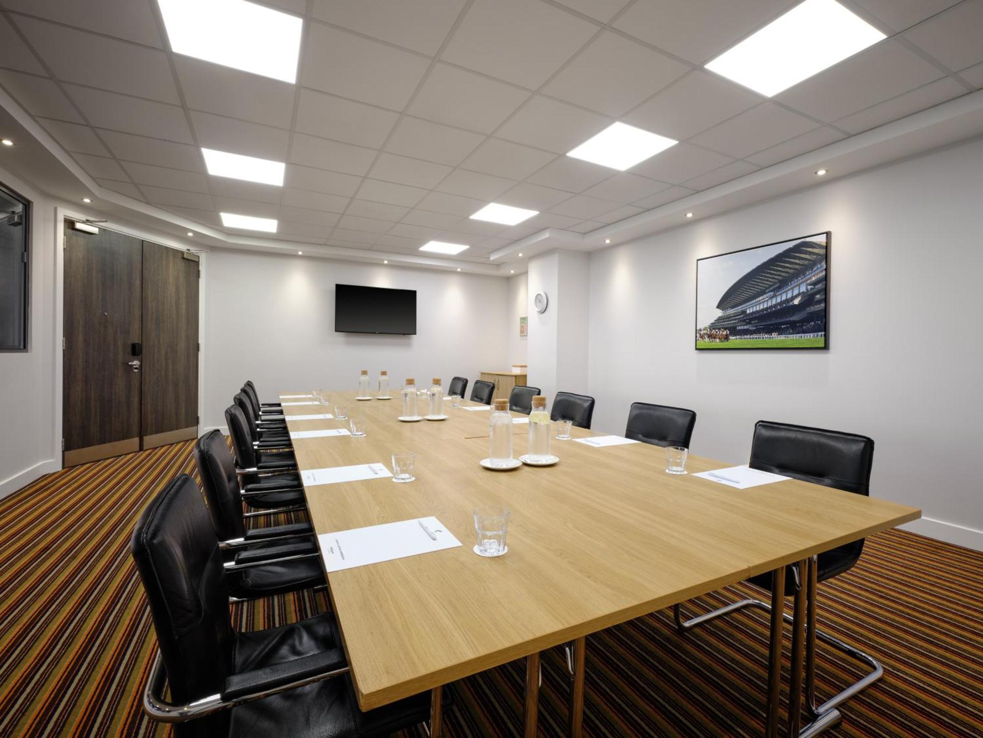 Holiday Inn Huntingdon Racecourse By Ihg Zewnętrze zdjęcie