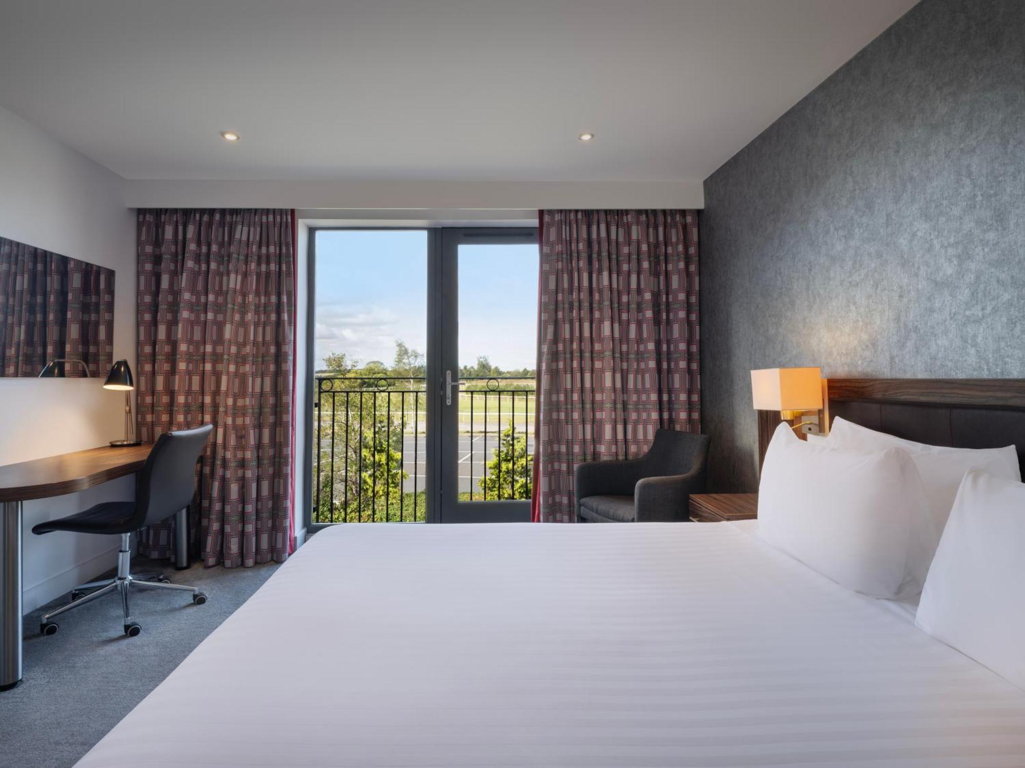 Holiday Inn Huntingdon Racecourse By Ihg Zewnętrze zdjęcie