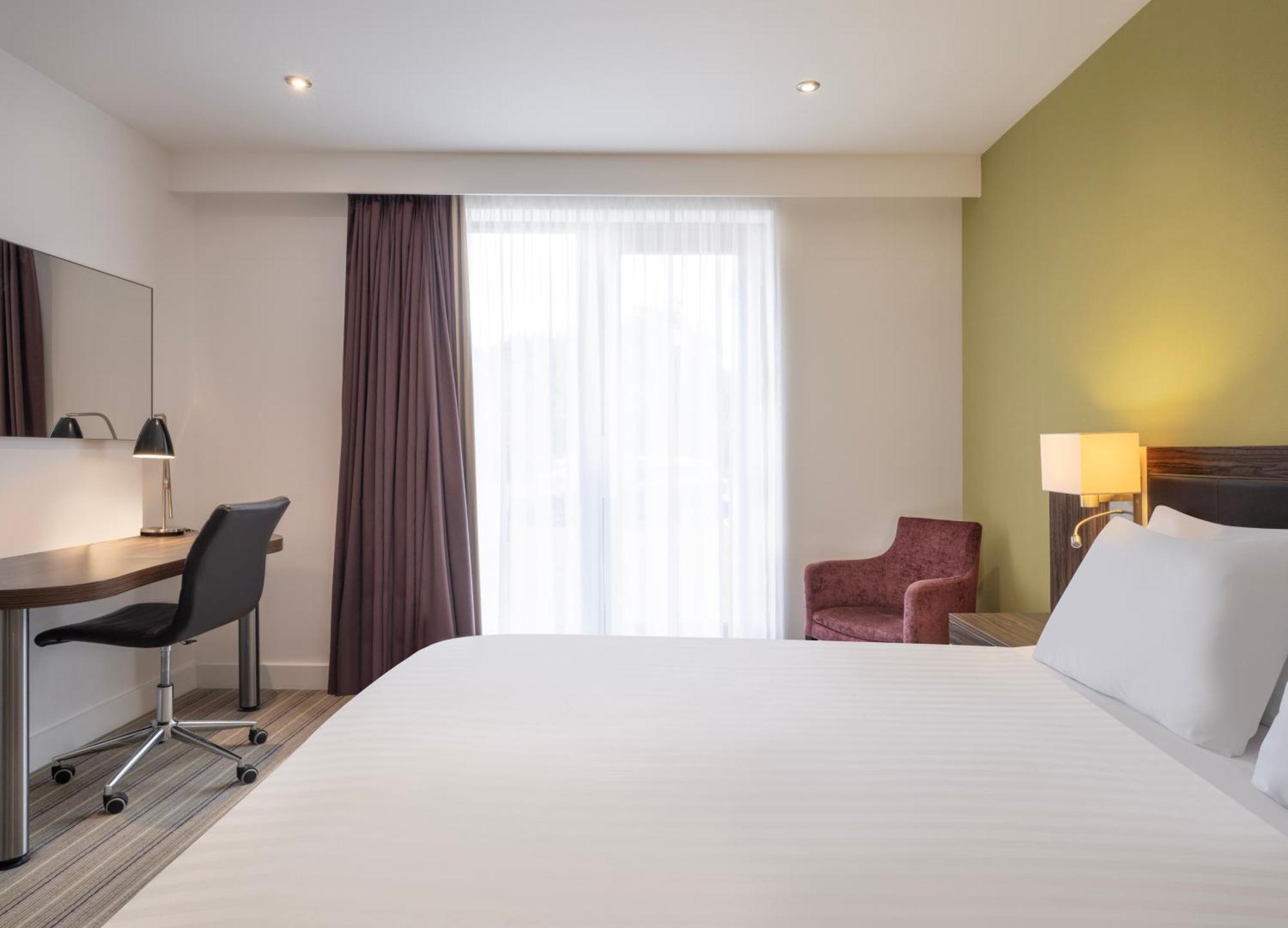 Holiday Inn Huntingdon Racecourse By Ihg Zewnętrze zdjęcie
