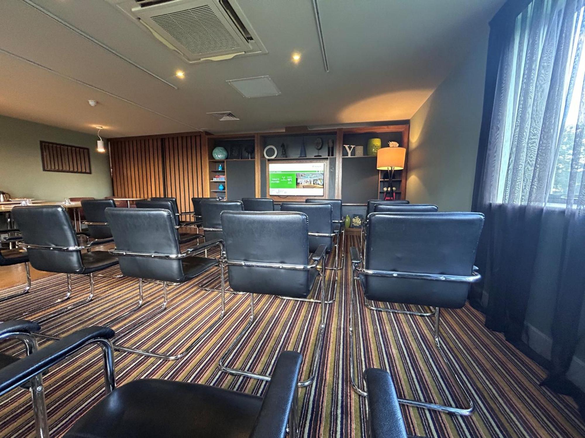 Holiday Inn Huntingdon Racecourse By Ihg Zewnętrze zdjęcie