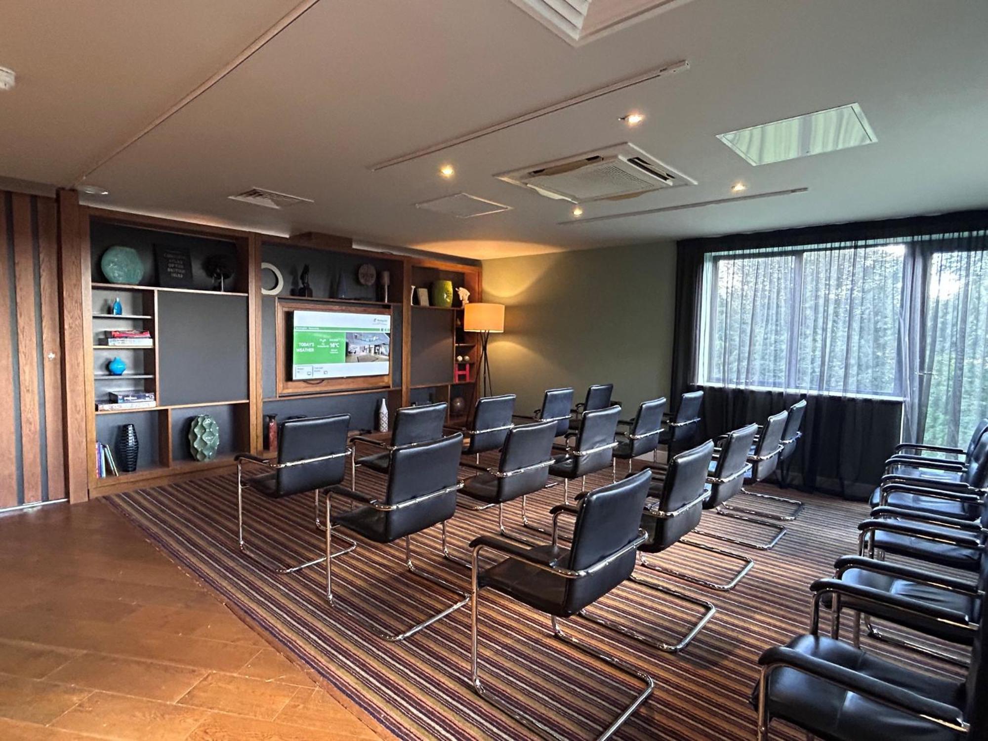 Holiday Inn Huntingdon Racecourse By Ihg Zewnętrze zdjęcie