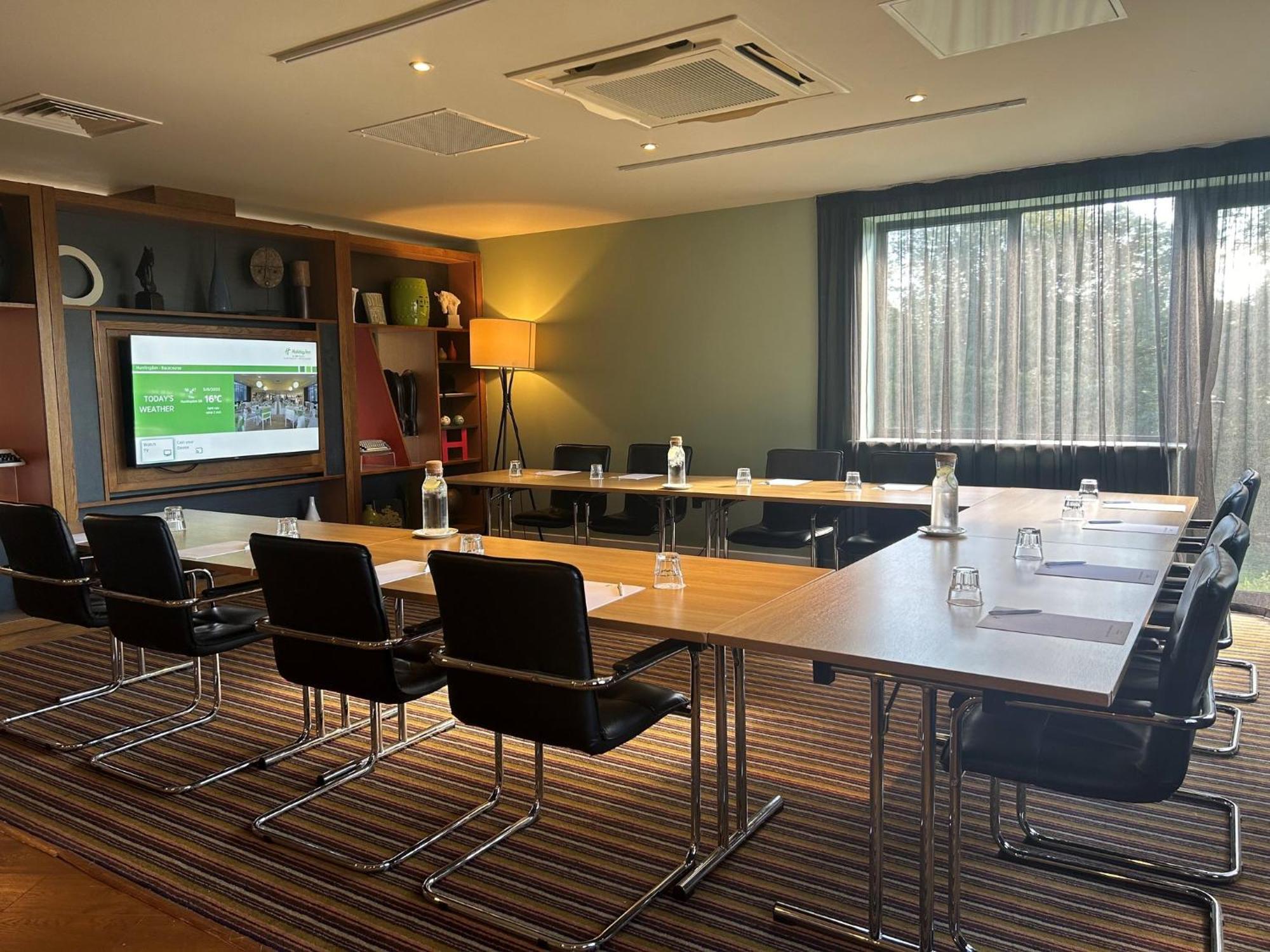 Holiday Inn Huntingdon Racecourse By Ihg Zewnętrze zdjęcie