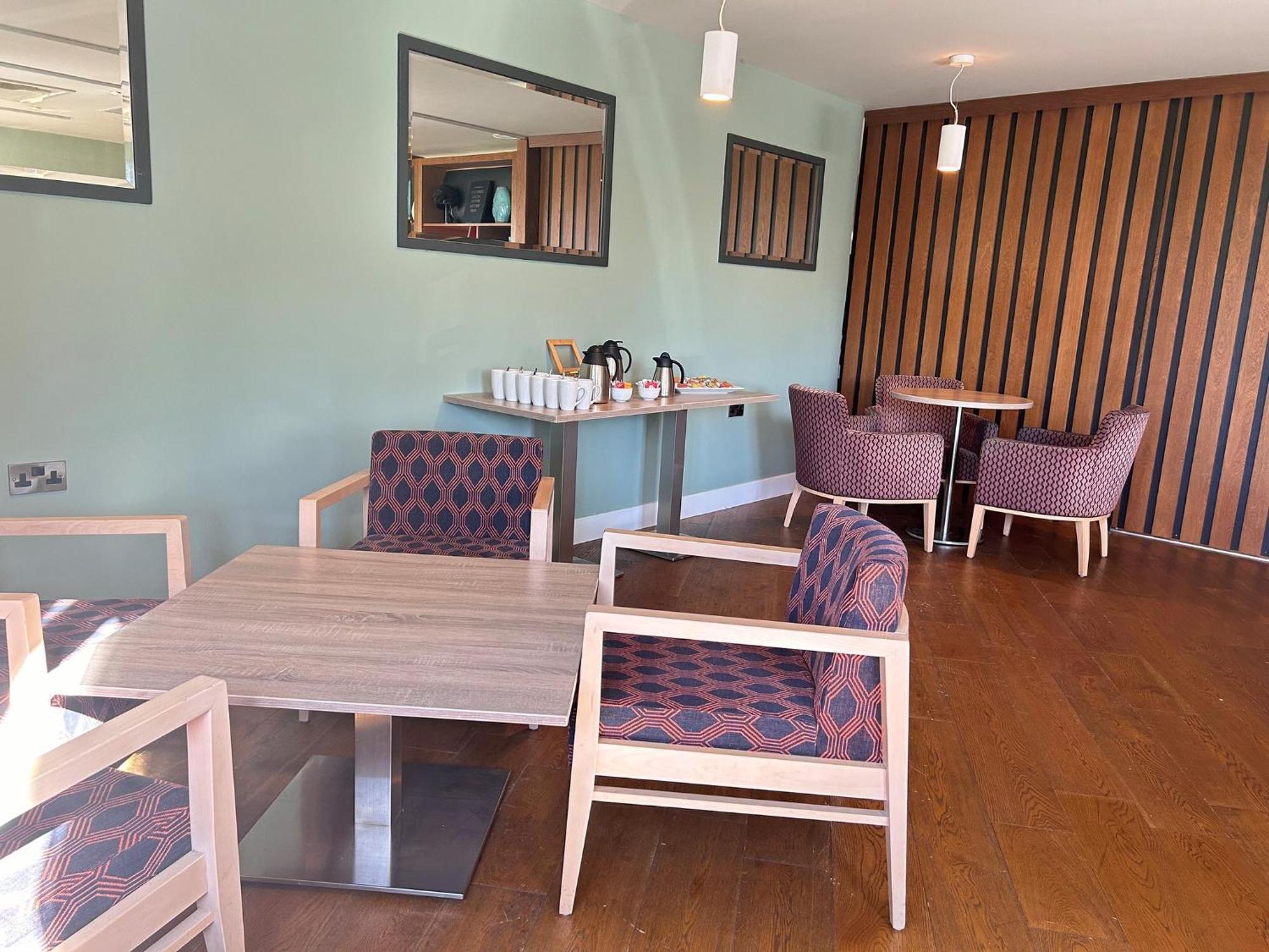 Holiday Inn Huntingdon Racecourse By Ihg Zewnętrze zdjęcie