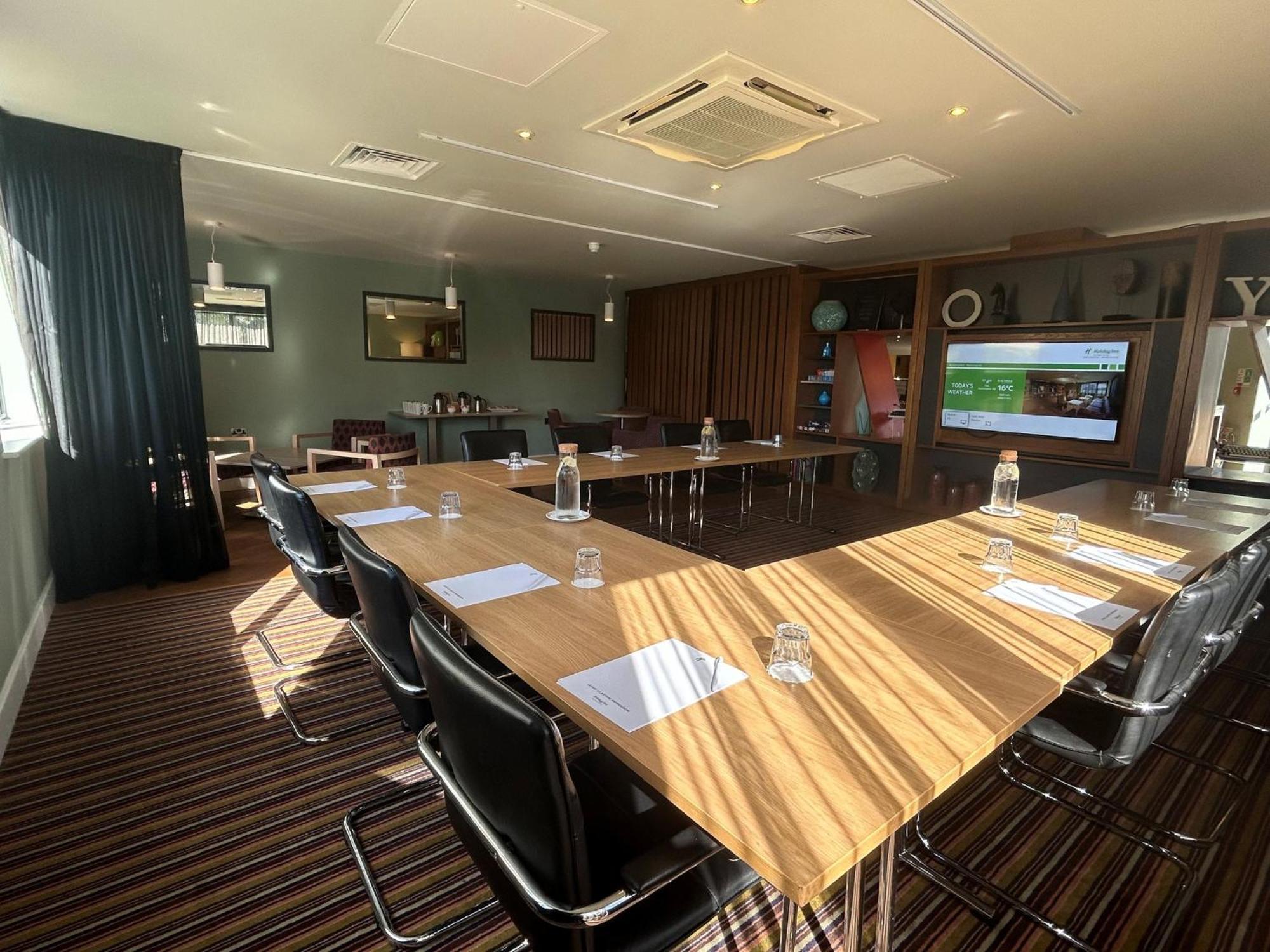 Holiday Inn Huntingdon Racecourse By Ihg Zewnętrze zdjęcie